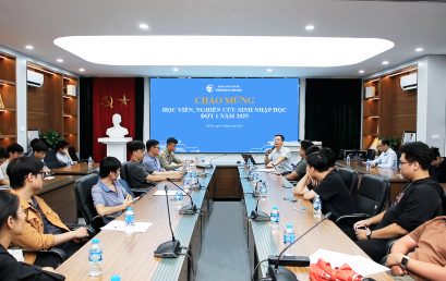 Trường Đại học Công nghệ chào đón các tân học viên cao học, nghiên cứu sinh đợt 1 khóa đầu tiên theo Đề án “Đổi mới, nâng cao chất lượng đào tạo sau đại học”
