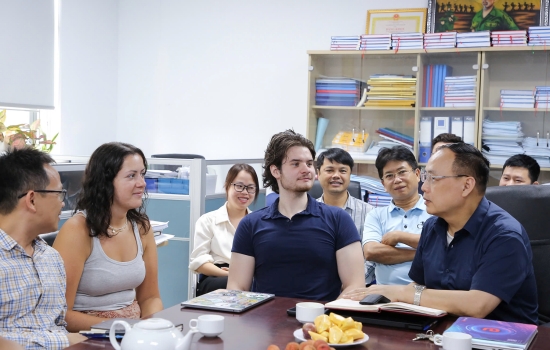 Hành trình học tập, kết nối và trưởng thành của nữ sinh Pháp Maëlle Lemoine tại Trường Đại học Công nghệ – ĐHQGHN