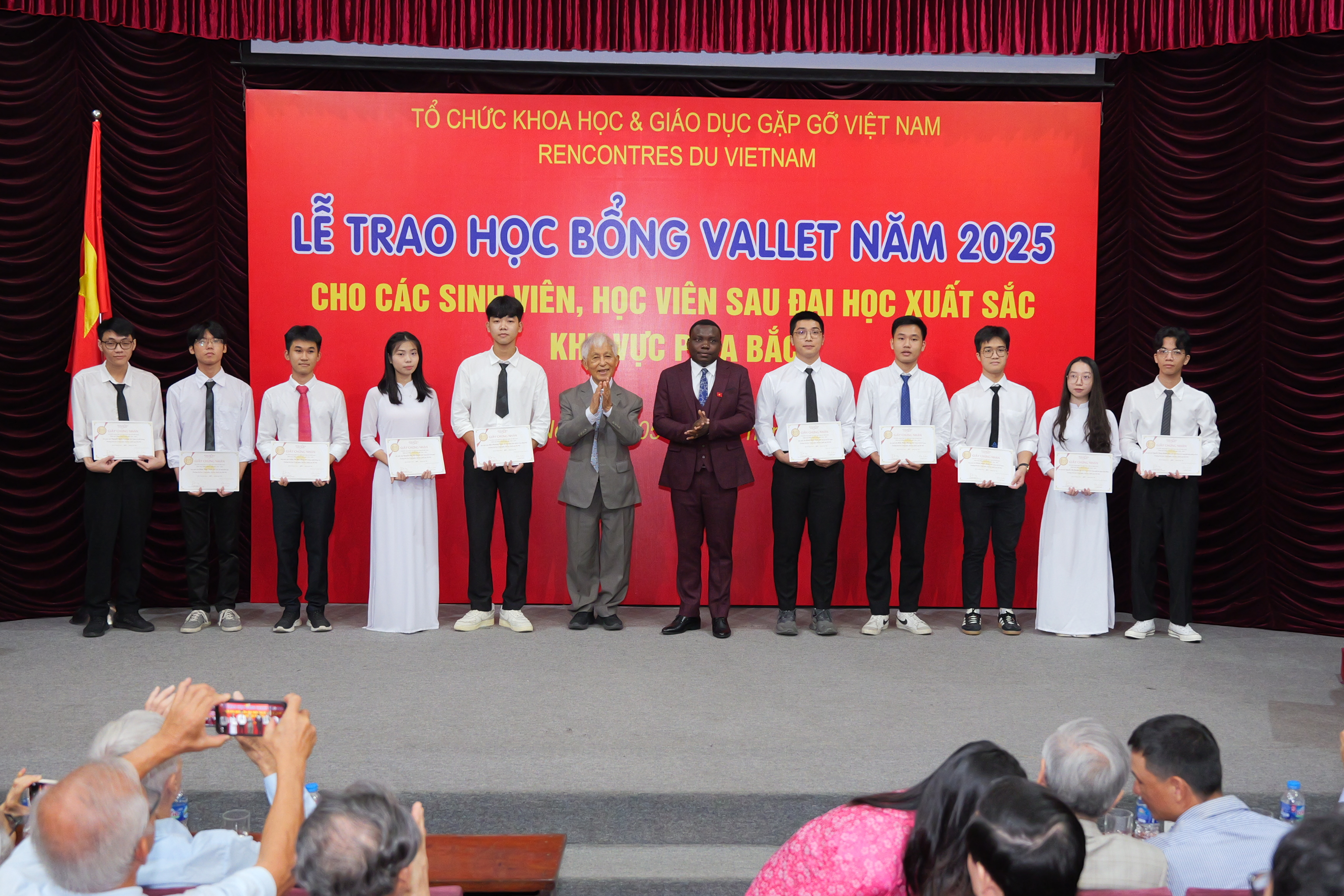 Trường Đại học Công nghệ: Đồng hành cùng sinh viên trên hành trình chinh phục tương lai