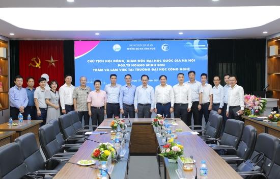 Giám đốc Đại học Quốc gia Hà Nội Hoàng Minh Sơn: Trường ĐH Công nghệ tiếp tục thúc đẩy chuyển đổi số, phát triển các chương trình đào tạo tài năng gắn với các lĩnh vực công nghệ mũi nhọn